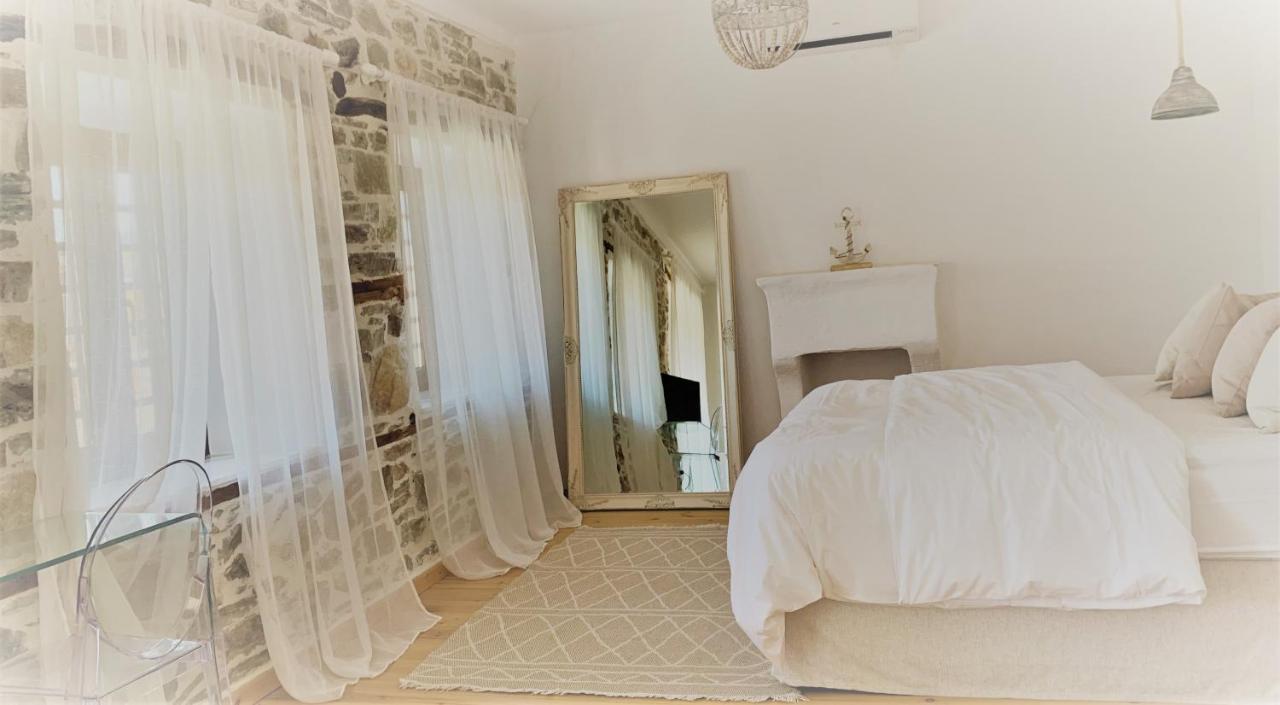1880 Villa Agios Nikolaos (Chalkidiki)